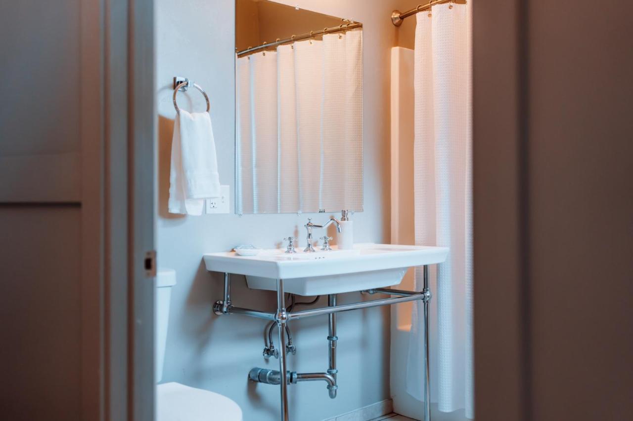 Swank House- Downtown Suite-Pet Friendly Ашленд Экстерьер фото